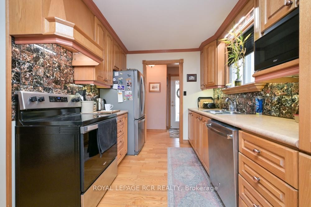 









73


Dufferin

Street,
Orangeville,




ON
L9W 4E8

