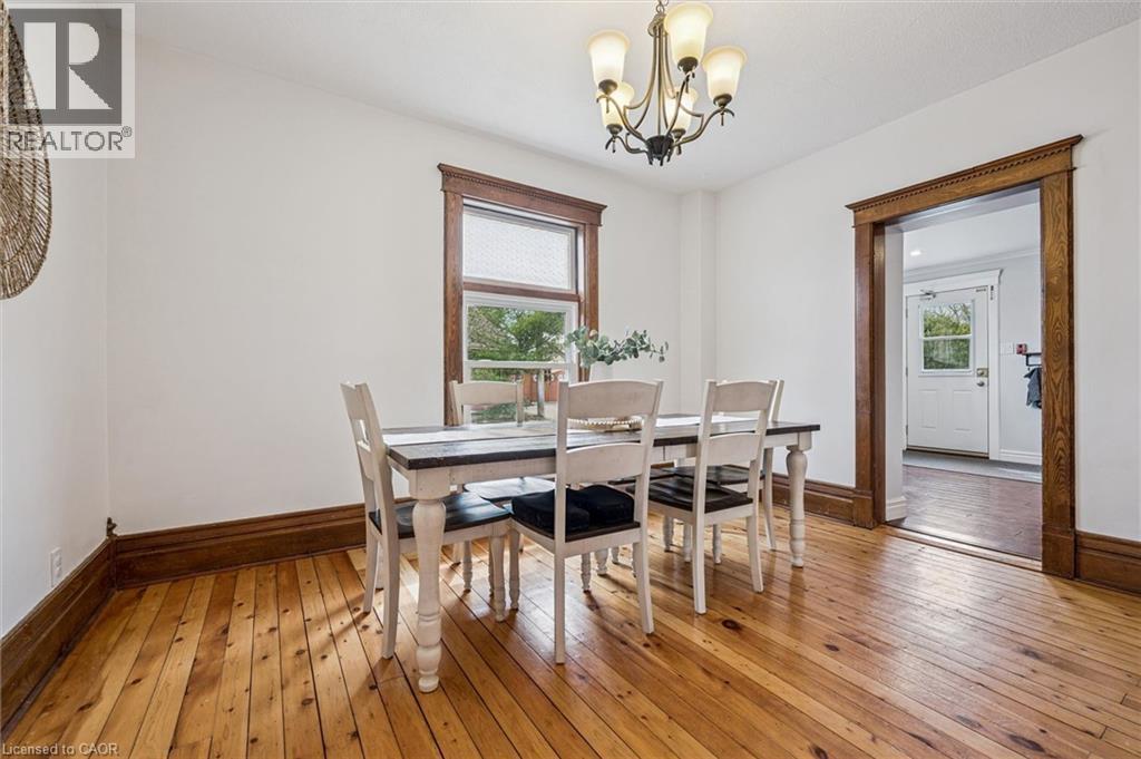 












16 HAMPTON Street

,
Elmira,




Ontario
N3B1X9

