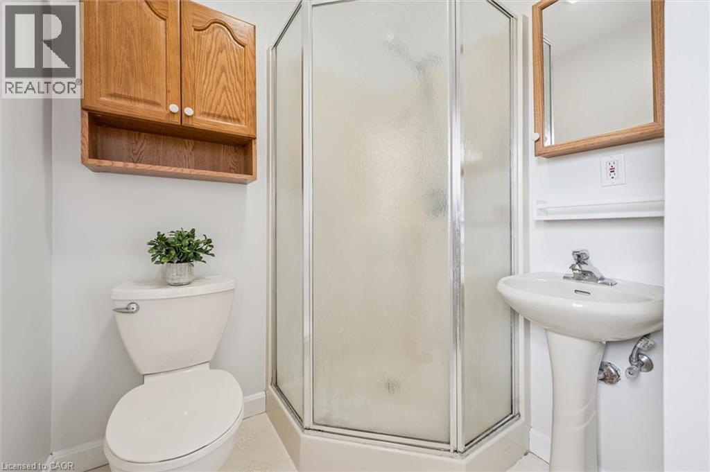 












16 HAMPTON Street

,
Elmira,




Ontario
N3B1X9

