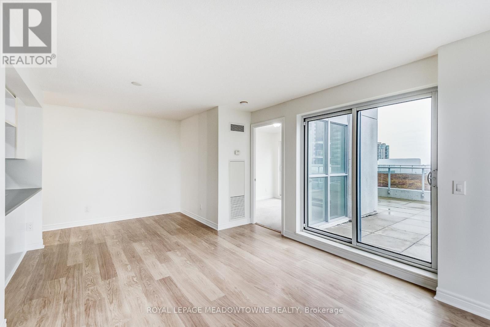 












909 - 70 TOWN CENTRE COURT

,
Toronto,




Ontario
M1P0B2

