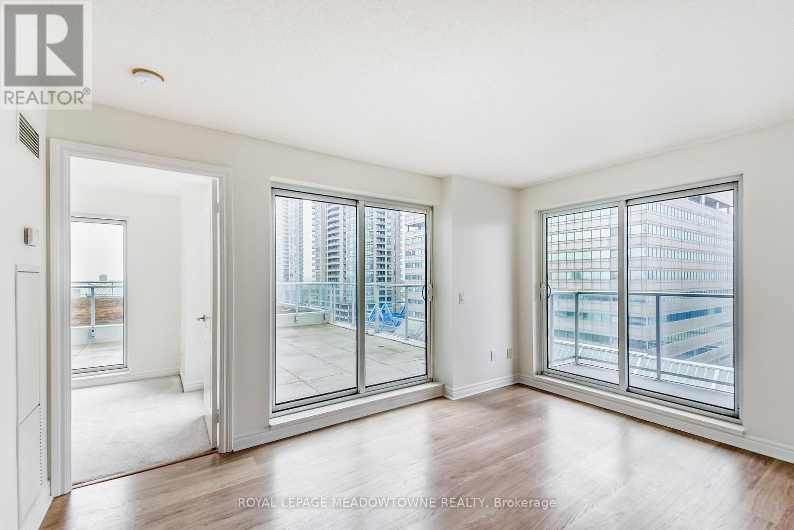 












909 - 70 TOWN CENTRE COURT

,
Toronto,




Ontario
M1P0B2

