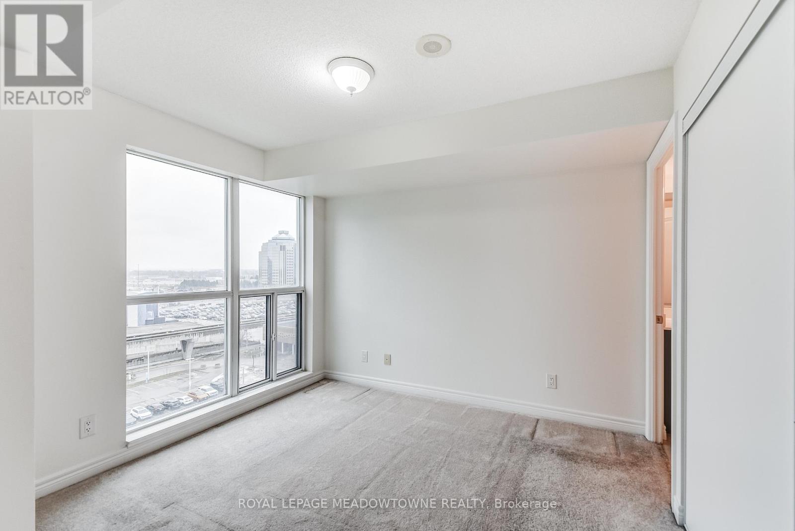 












909 - 70 TOWN CENTRE COURT

,
Toronto,




Ontario
M1P0B2

