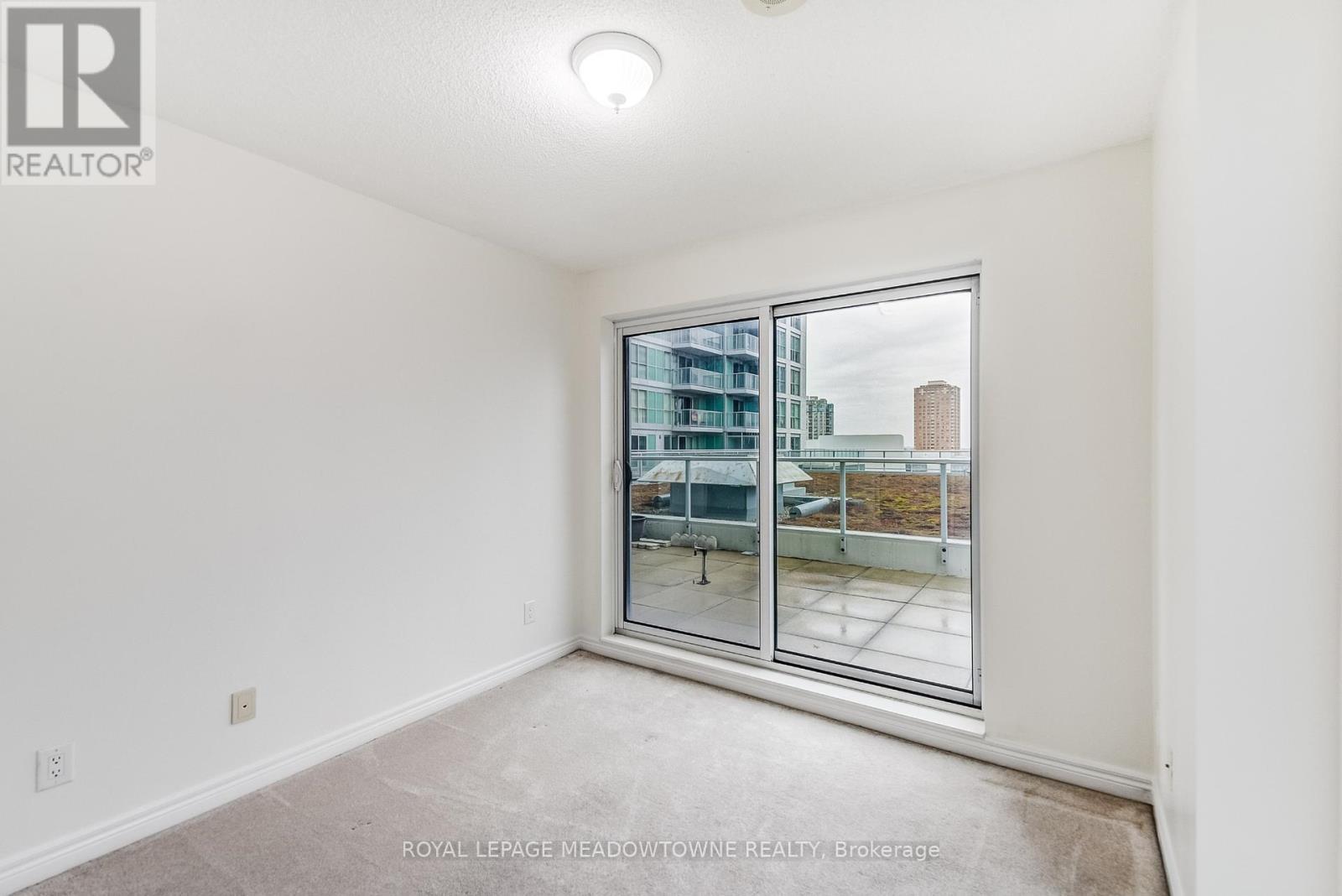 












909 - 70 TOWN CENTRE COURT

,
Toronto,




Ontario
M1P0B2

