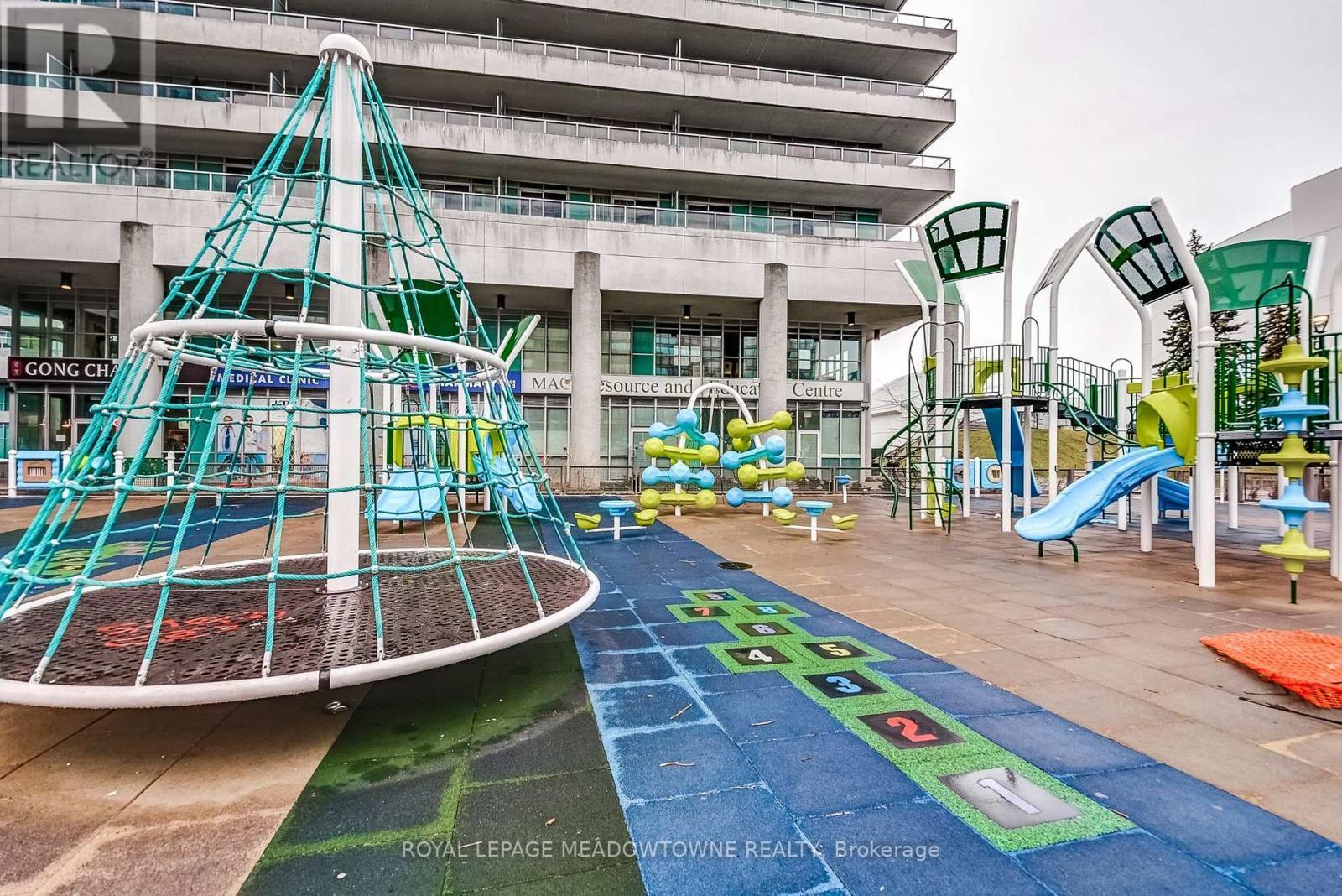 












909 - 70 TOWN CENTRE COURT

,
Toronto,




Ontario
M1P0B2

