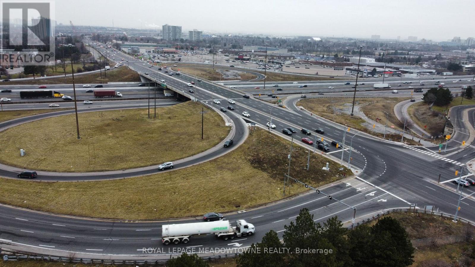 












909 - 70 TOWN CENTRE COURT

,
Toronto,




Ontario
M1P0B2

