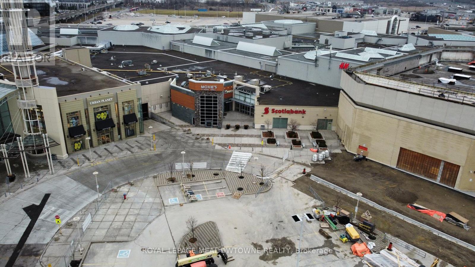 












909 - 70 TOWN CENTRE COURT

,
Toronto,




Ontario
M1P0B2

