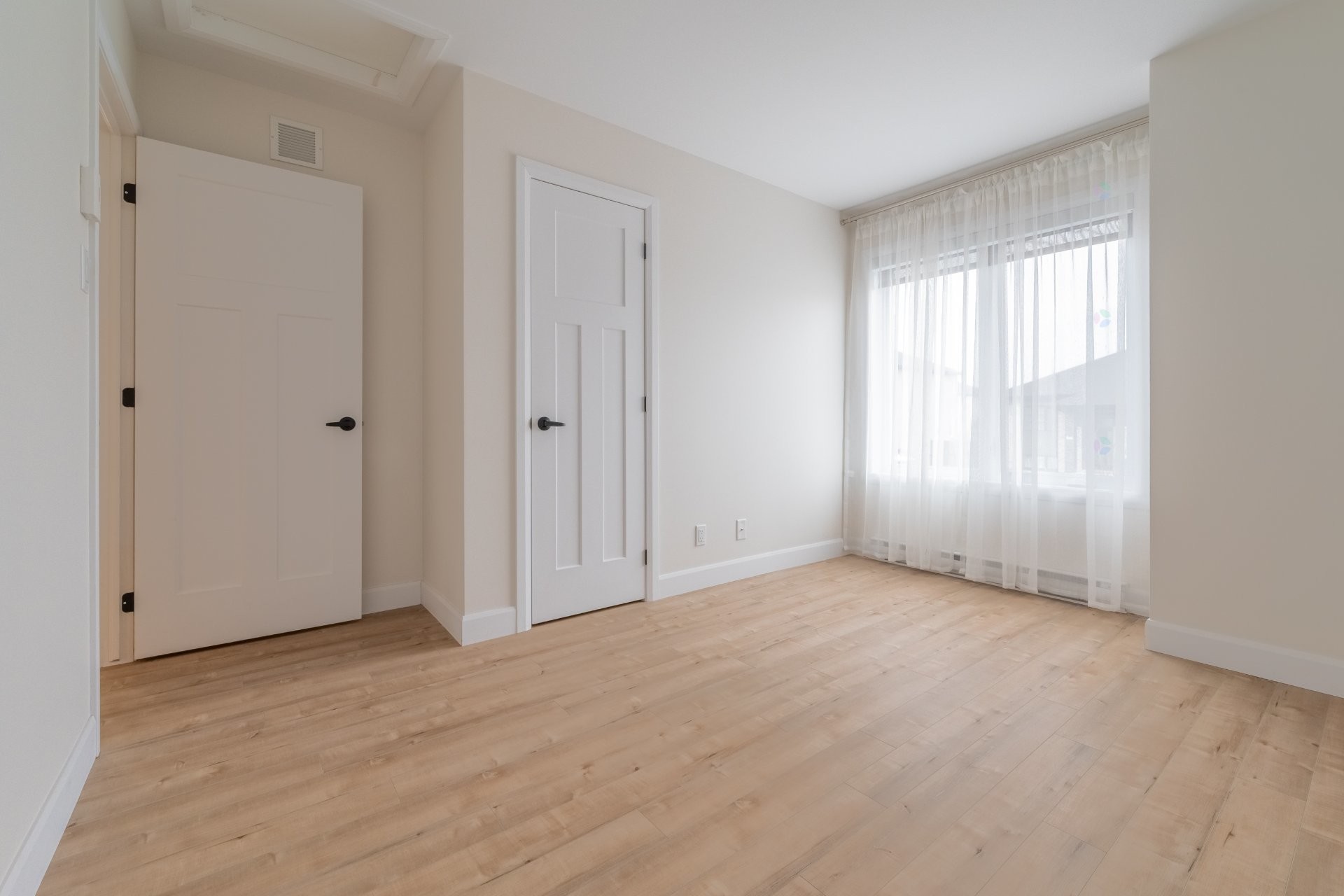 









106


Rue Arthur-Villeneuve

,
Cowansville,




QC
J2K0L8

