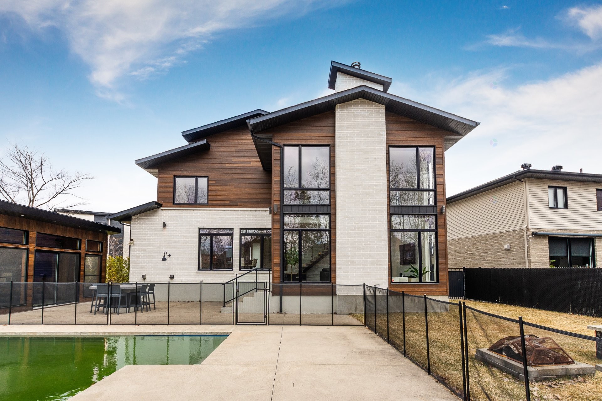 









86


Rue de l'Oiselet

,
Carignan,




QC
J3L7C3

