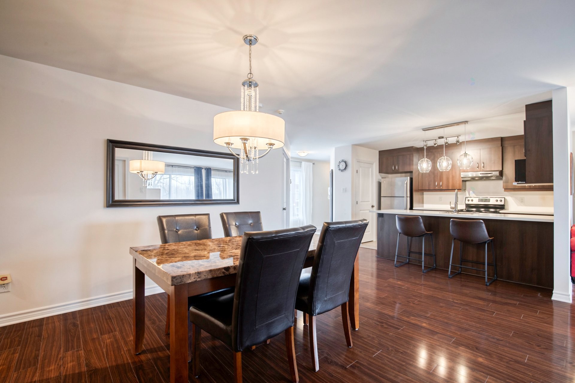 









822


Rue des Sureaux

, 5,
Boucherville,




QC
J4B0H8

