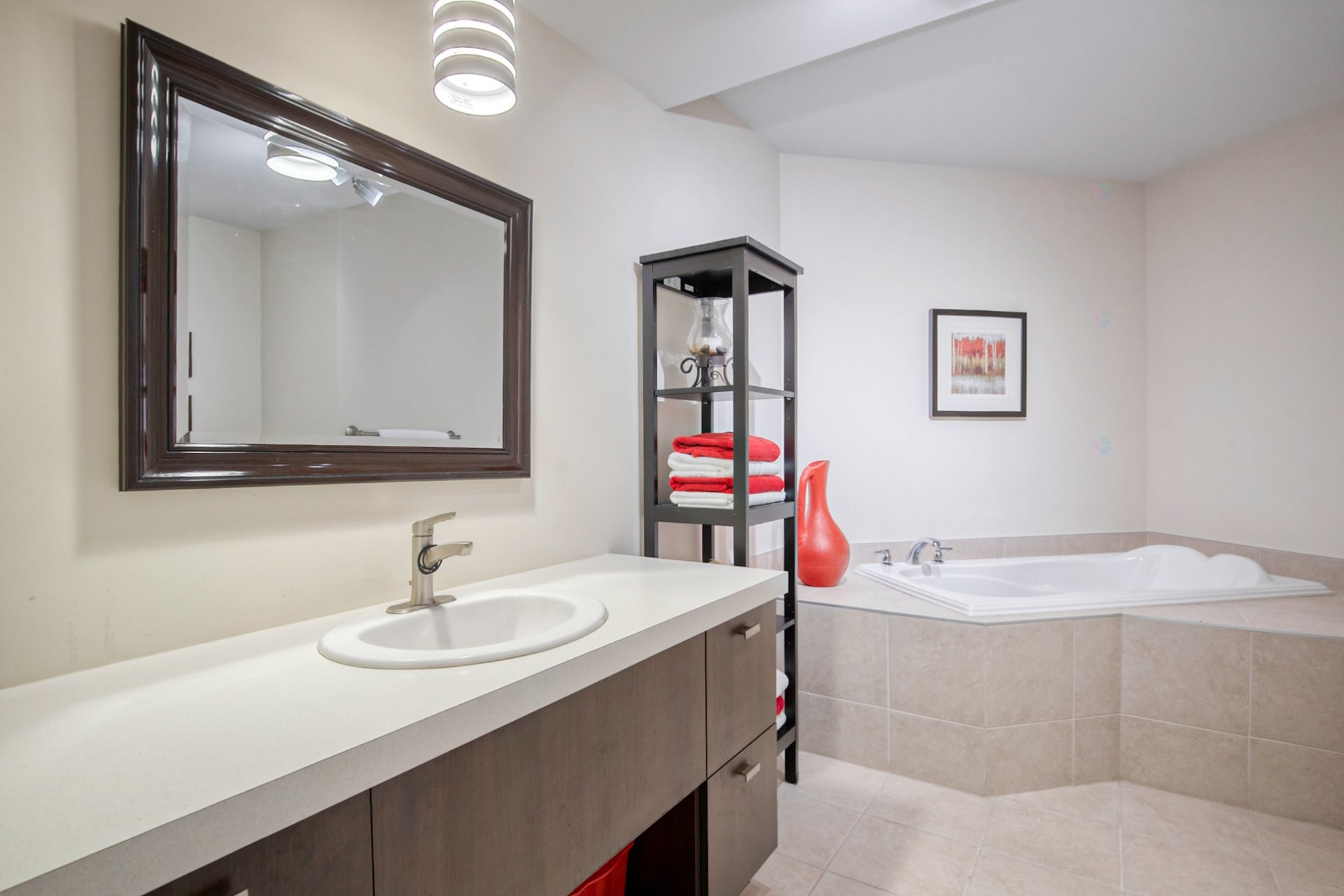









822


Rue des Sureaux

, 5,
Boucherville,




QC
J4B0H8

