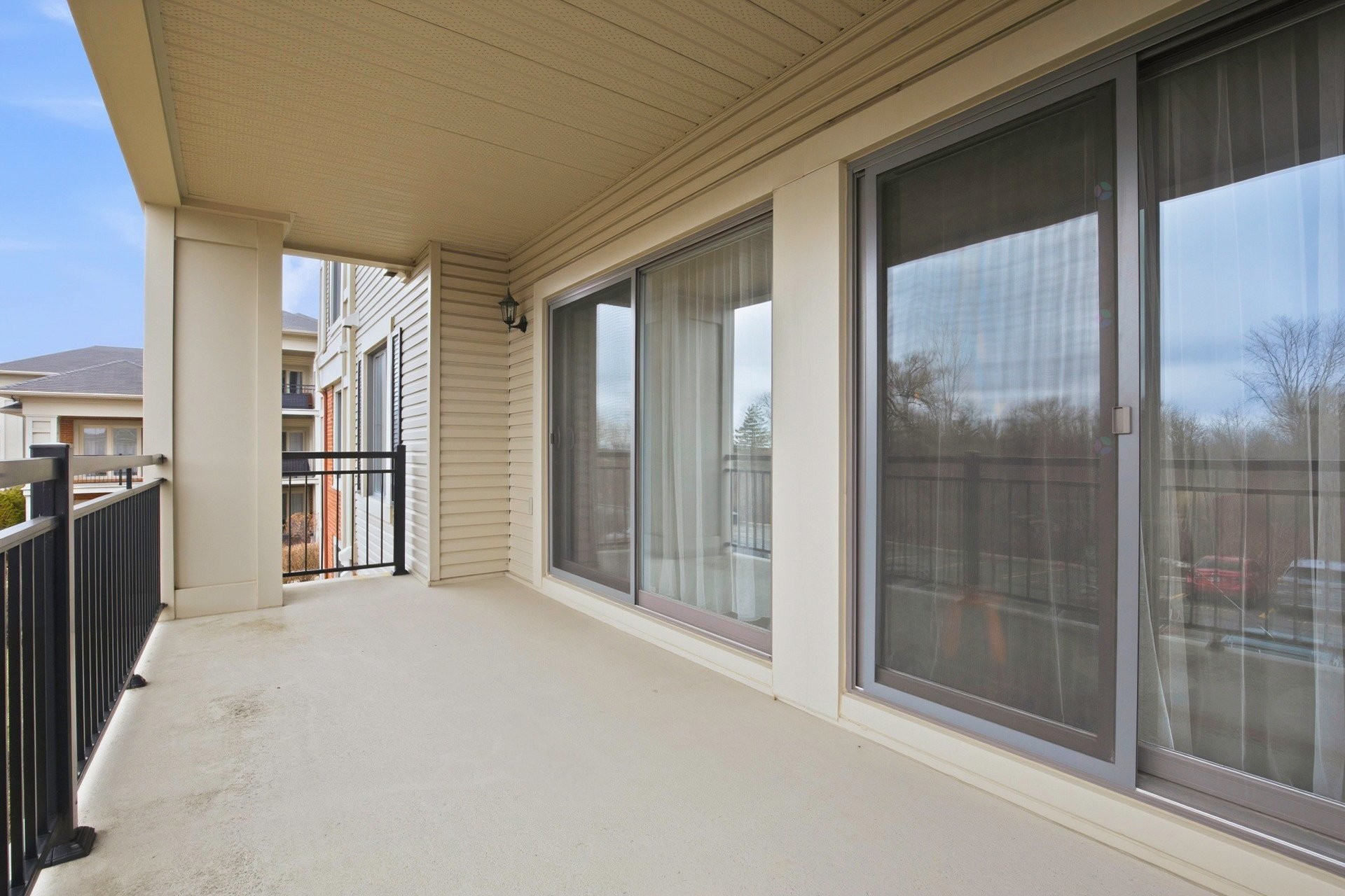 









822


Rue des Sureaux

, 5,
Boucherville,




QC
J4B0H8

