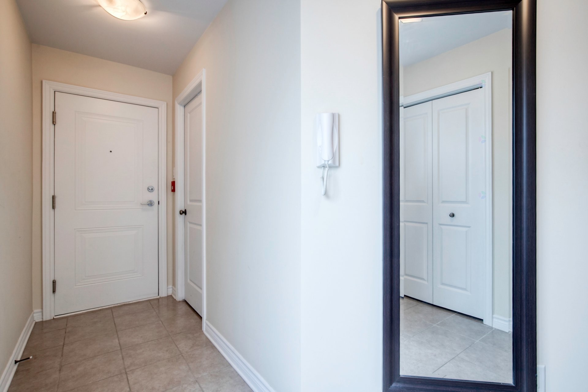 









822


Rue des Sureaux

, 5,
Boucherville,




QC
J4B0H8

