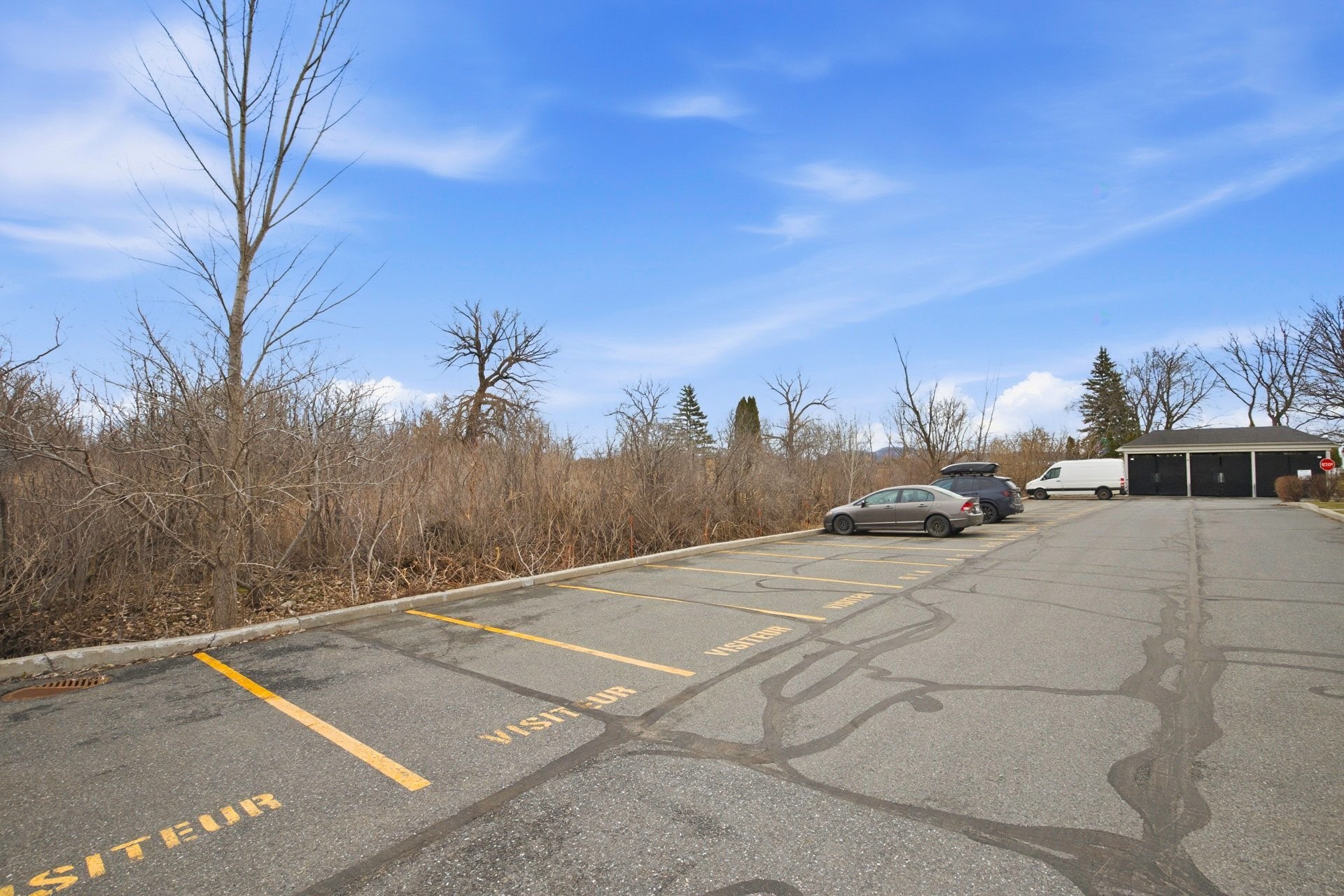 









822


Rue des Sureaux

, 5,
Boucherville,




QC
J4B0H8

