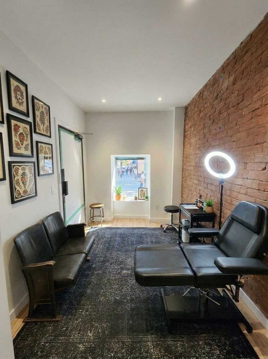 









4298


Rue St-Denis

, 2,
Montréal (Le Plateau-Mont-Royal),




QC
H2J2K8

