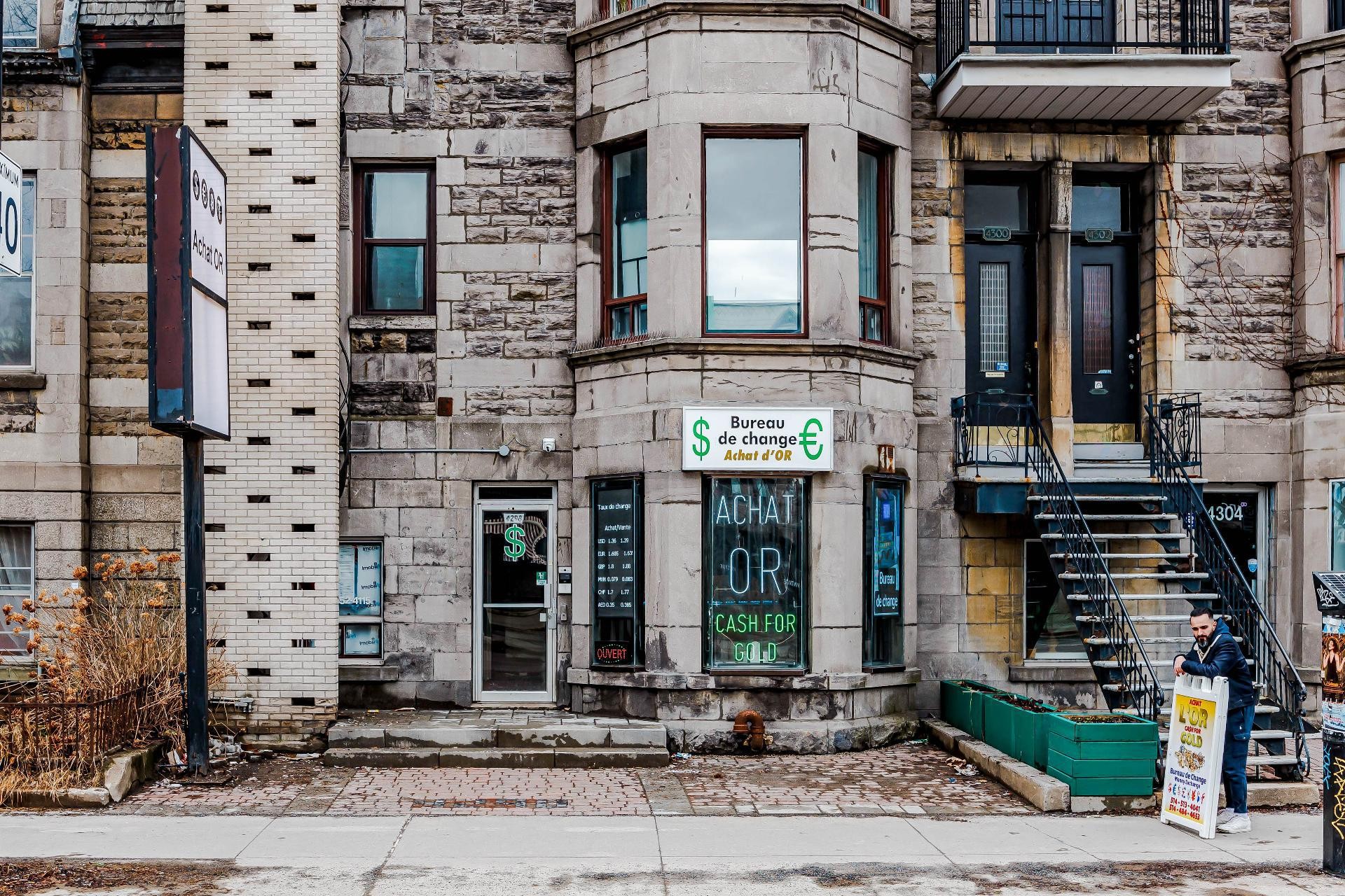 









4298


Rue St-Denis

, 2,
Montréal (Le Plateau-Mont-Royal),




QC
H2J2K8

