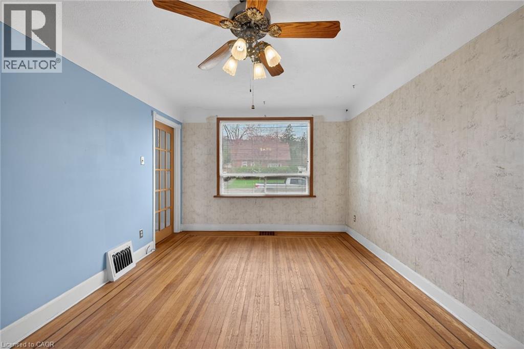 












163 ROSEDALE Avenue

,
Hamilton,




Ontario
L8K4N4

