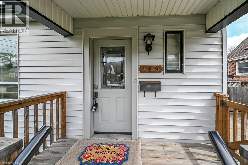 












163 ROSEDALE Avenue

,
Hamilton,




Ontario
L8K4N4

