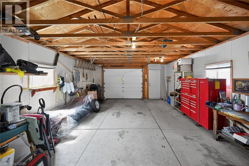 












163 ROSEDALE Avenue

,
Hamilton,




Ontario
L8K4N4

