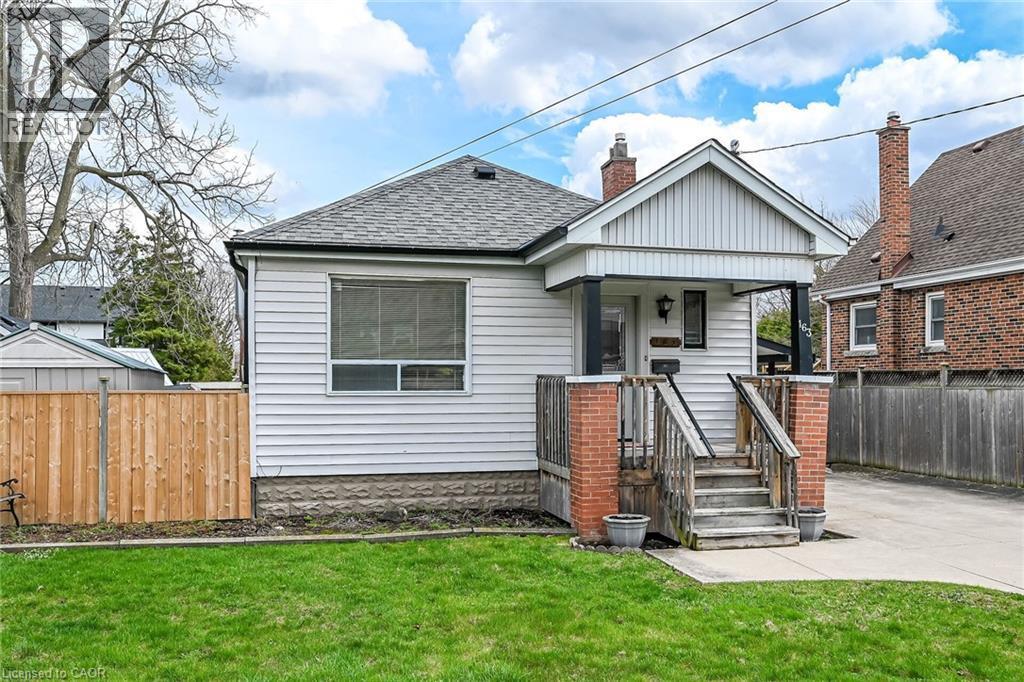 












163 ROSEDALE Avenue

,
Hamilton,




Ontario
L8K4N4

