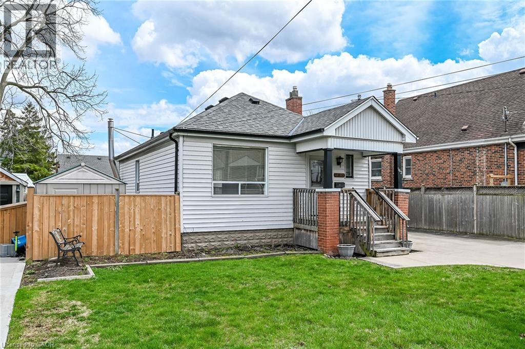 












163 ROSEDALE Avenue

,
Hamilton,




Ontario
L8K4N4

