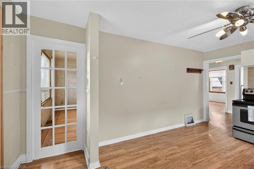 












163 ROSEDALE Avenue

,
Hamilton,




Ontario
L8K4N4

