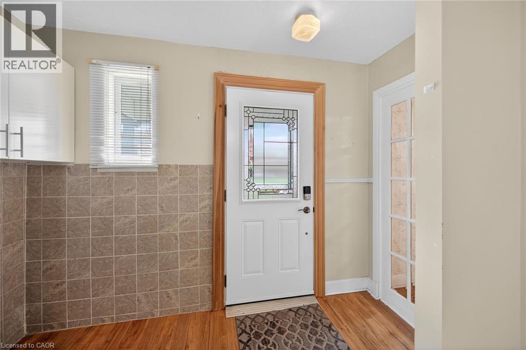 












163 ROSEDALE Avenue

,
Hamilton,




Ontario
L8K4N4


