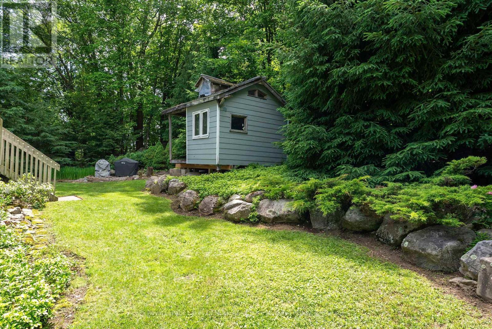 












1806 VALLEY ROAD

,
Huntsville (Chaffey),




Ontario
P1H1A8

