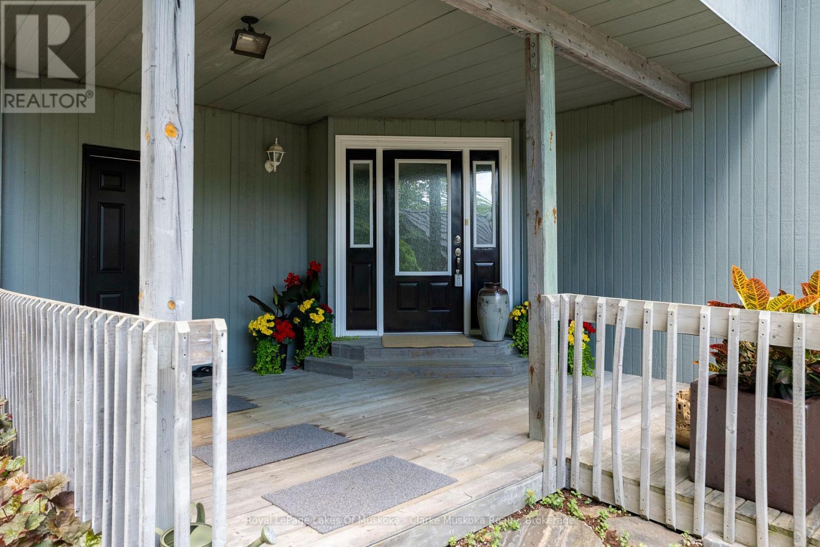 












1806 VALLEY ROAD

,
Huntsville (Chaffey),




Ontario
P1H1A8


