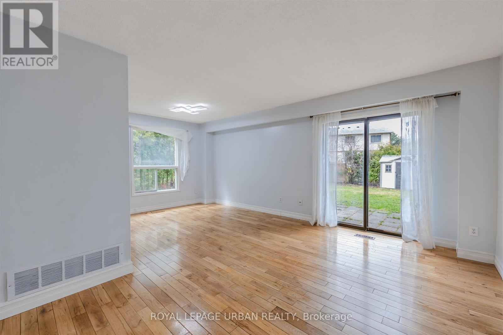 












347 BRAYMORE BOULEVARD

,
Toronto,




Ontario
M1B2W6

