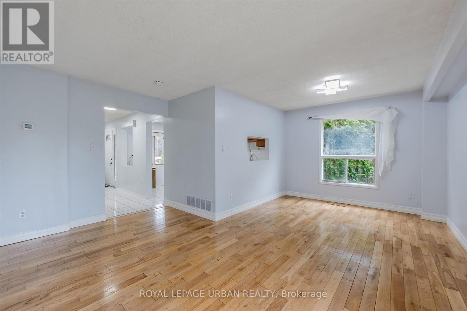 












347 BRAYMORE BOULEVARD

,
Toronto,




Ontario
M1B2W6

