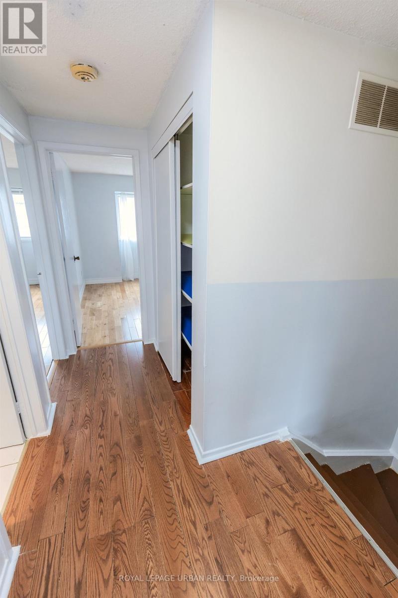 












347 BRAYMORE BOULEVARD

,
Toronto,




Ontario
M1B2W6

