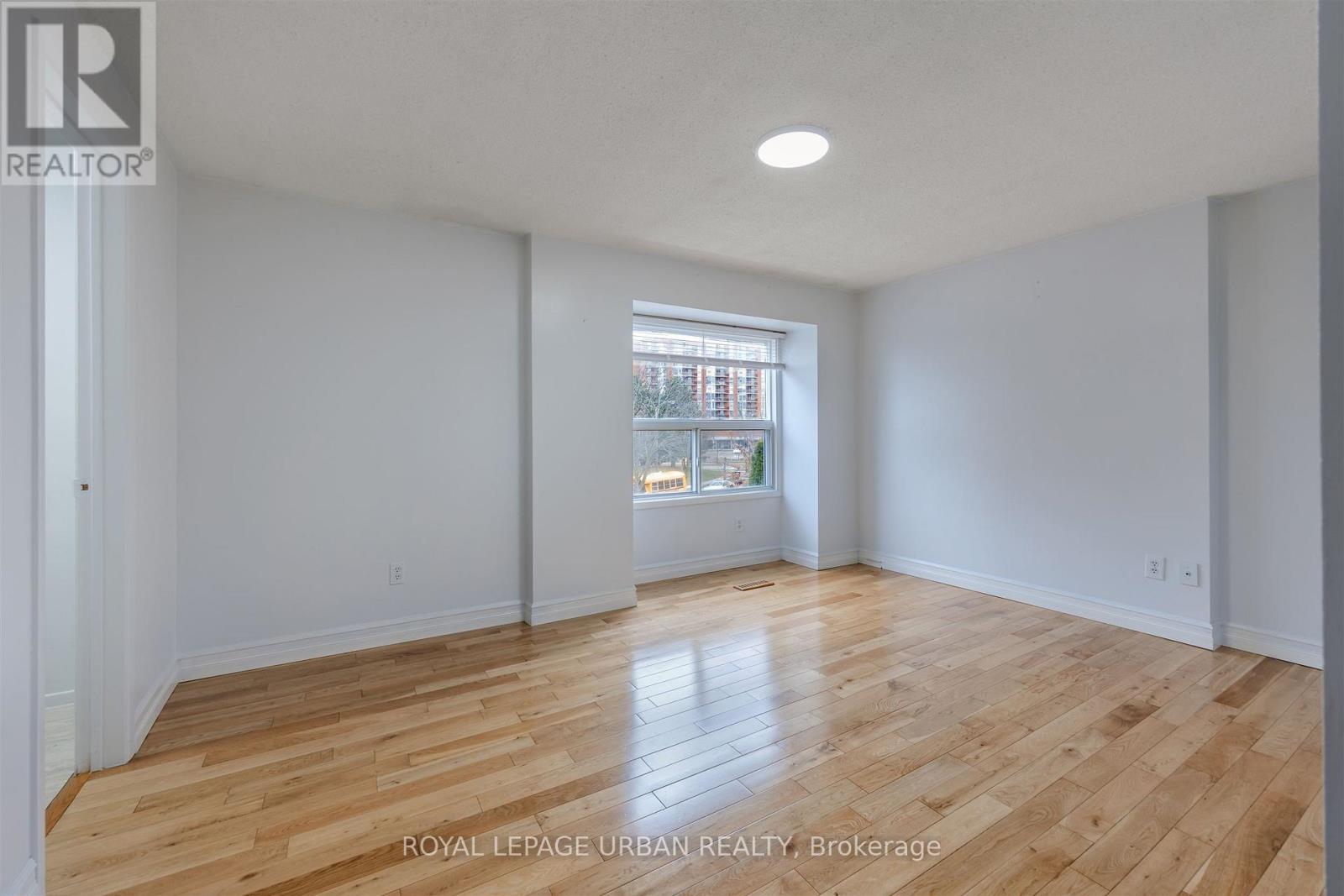 












347 BRAYMORE BOULEVARD

,
Toronto,




Ontario
M1B2W6

