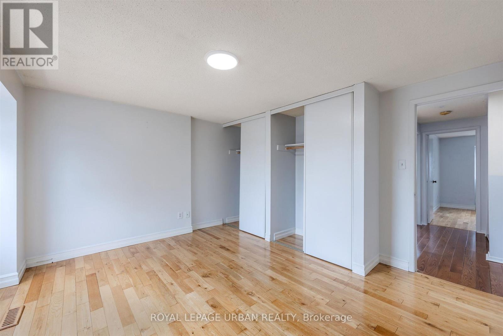 












347 BRAYMORE BOULEVARD

,
Toronto,




Ontario
M1B2W6

