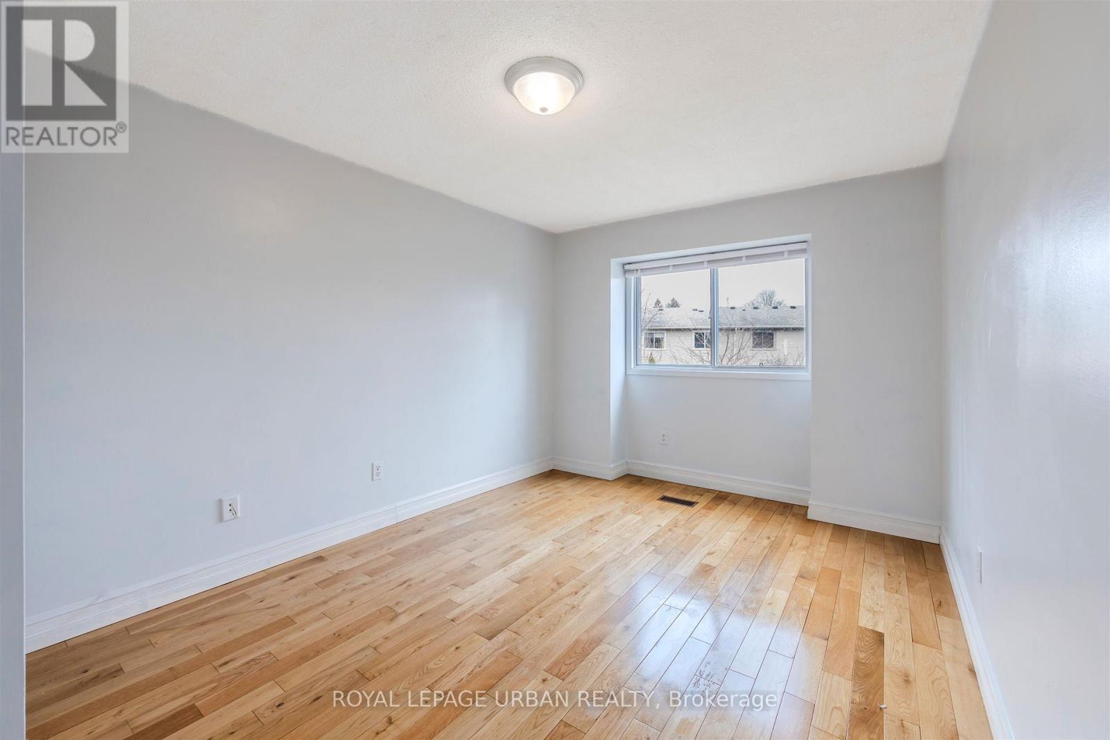 












347 BRAYMORE BOULEVARD

,
Toronto,




Ontario
M1B2W6

