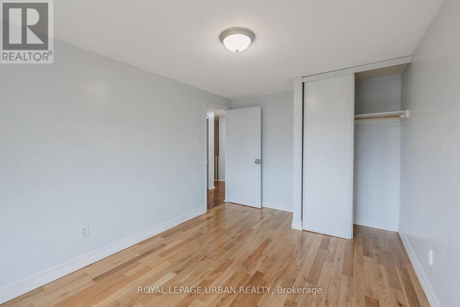 












347 BRAYMORE BOULEVARD

,
Toronto,




Ontario
M1B2W6

