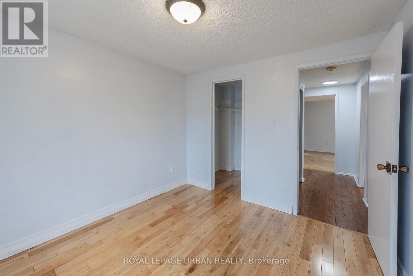 












347 BRAYMORE BOULEVARD

,
Toronto,




Ontario
M1B2W6

