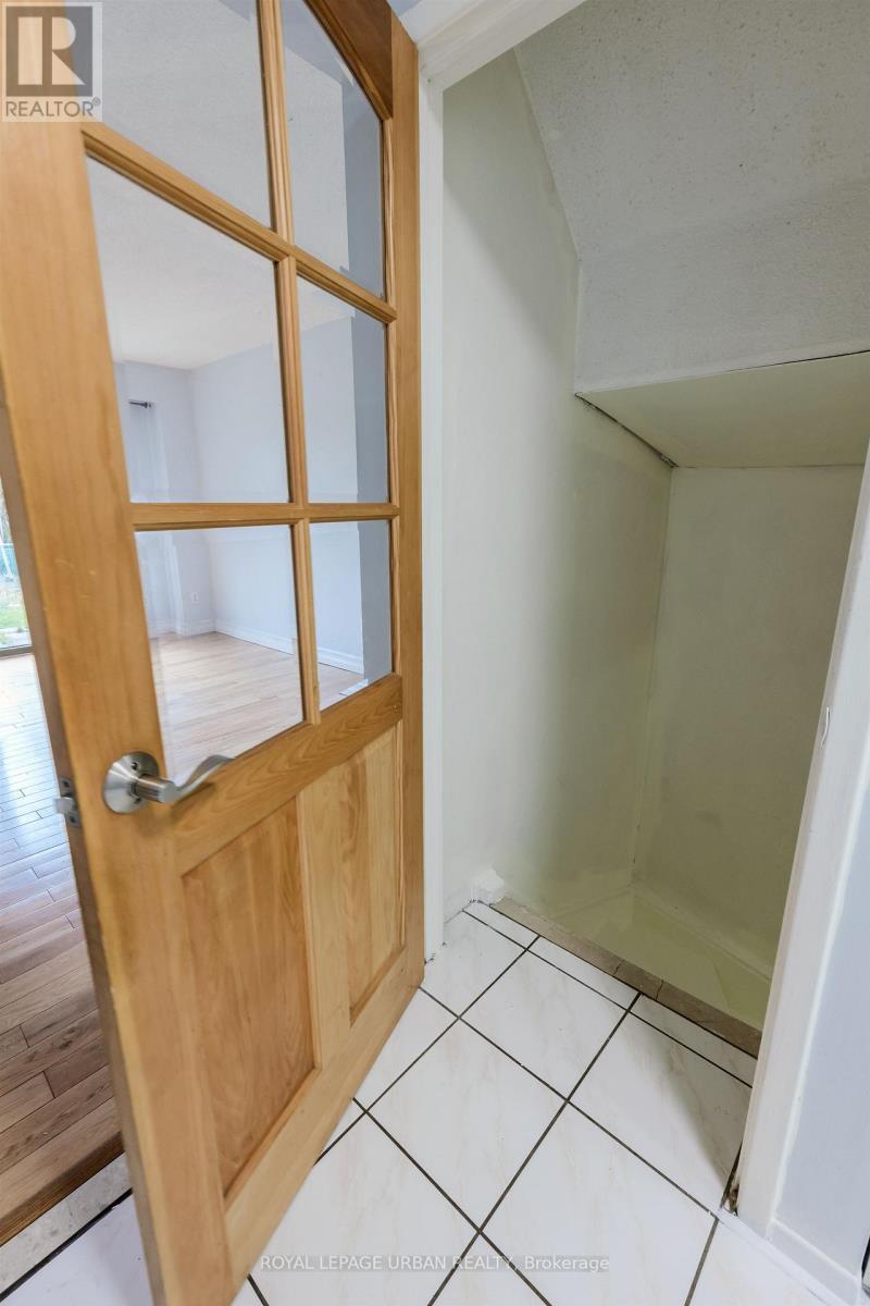 












347 BRAYMORE BOULEVARD

,
Toronto,




Ontario
M1B2W6

