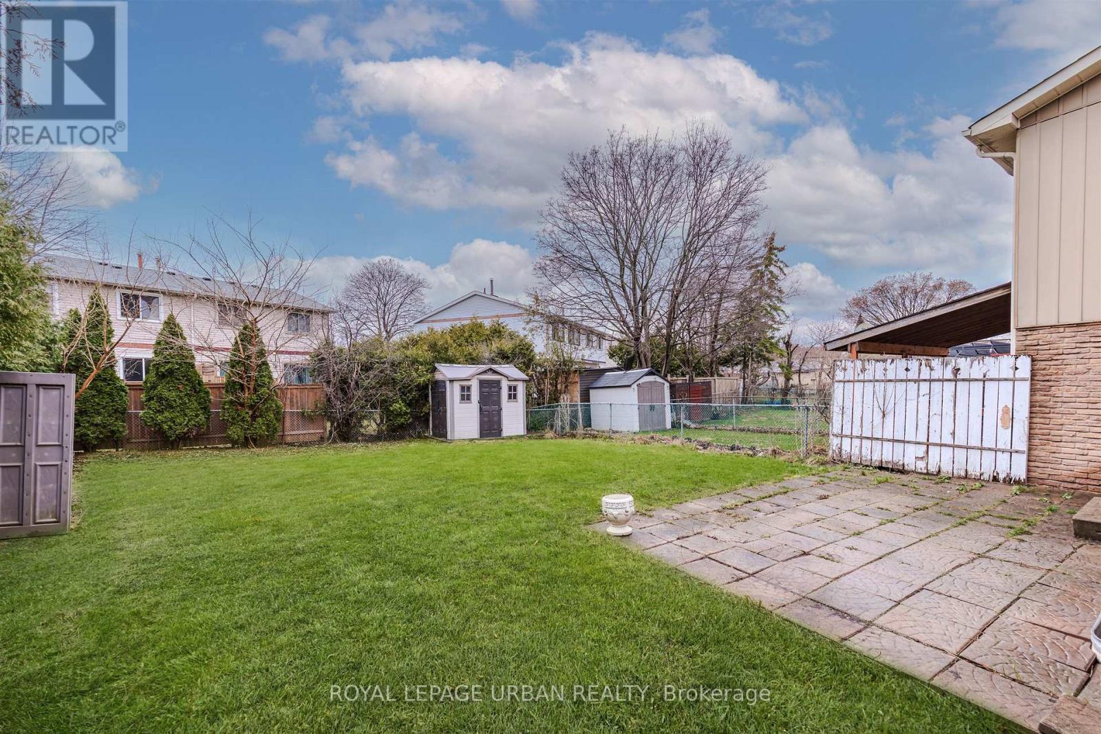 












347 BRAYMORE BOULEVARD

,
Toronto,




Ontario
M1B2W6

