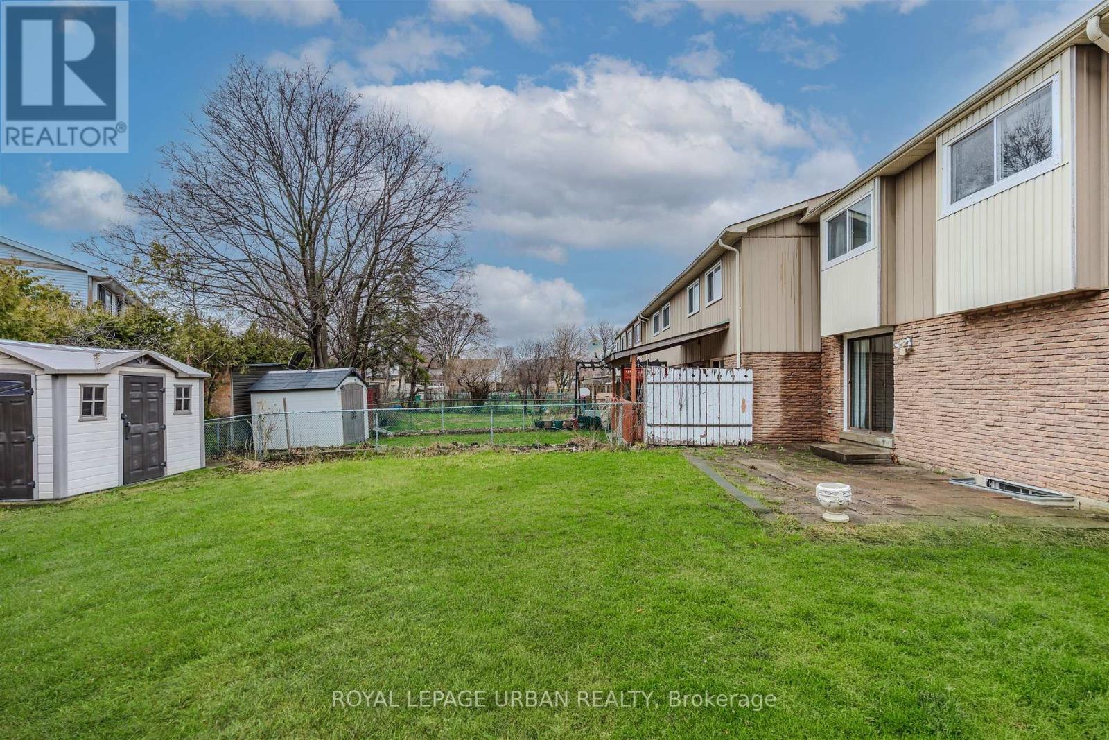 












347 BRAYMORE BOULEVARD

,
Toronto,




Ontario
M1B2W6

