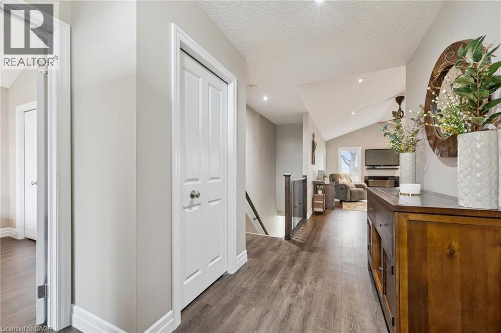 












92 JACOB Street W

,
East Zorra Tavistock,




Ontario
N0B2R0

