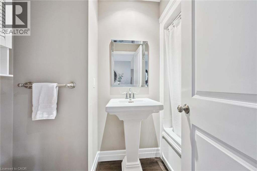 












92 JACOB Street W

,
East Zorra Tavistock,




Ontario
N0B2R0

