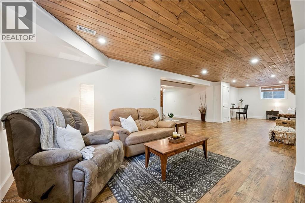 












92 JACOB Street W

,
East Zorra Tavistock,




Ontario
N0B2R0


