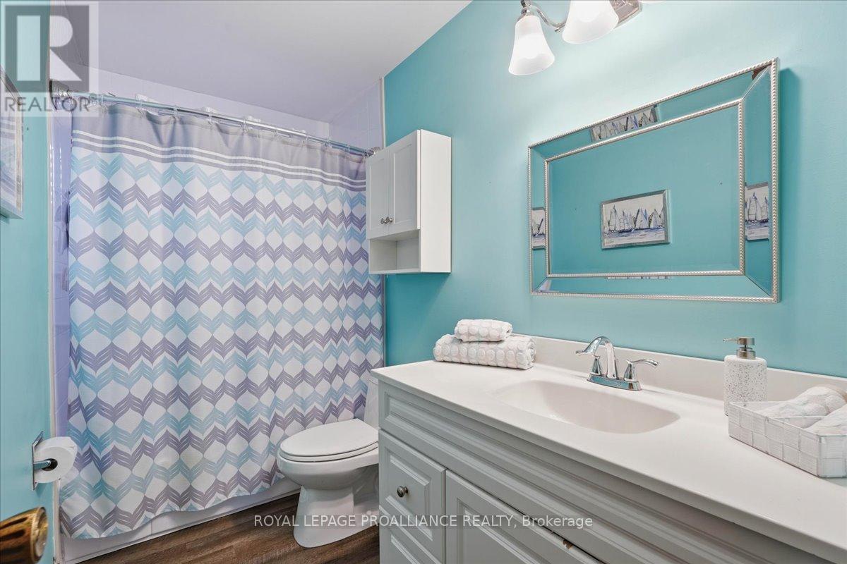 












607 BRIDGE STREET E

,
Belleville (Belleville Ward),




Ontario
K8N5G9

