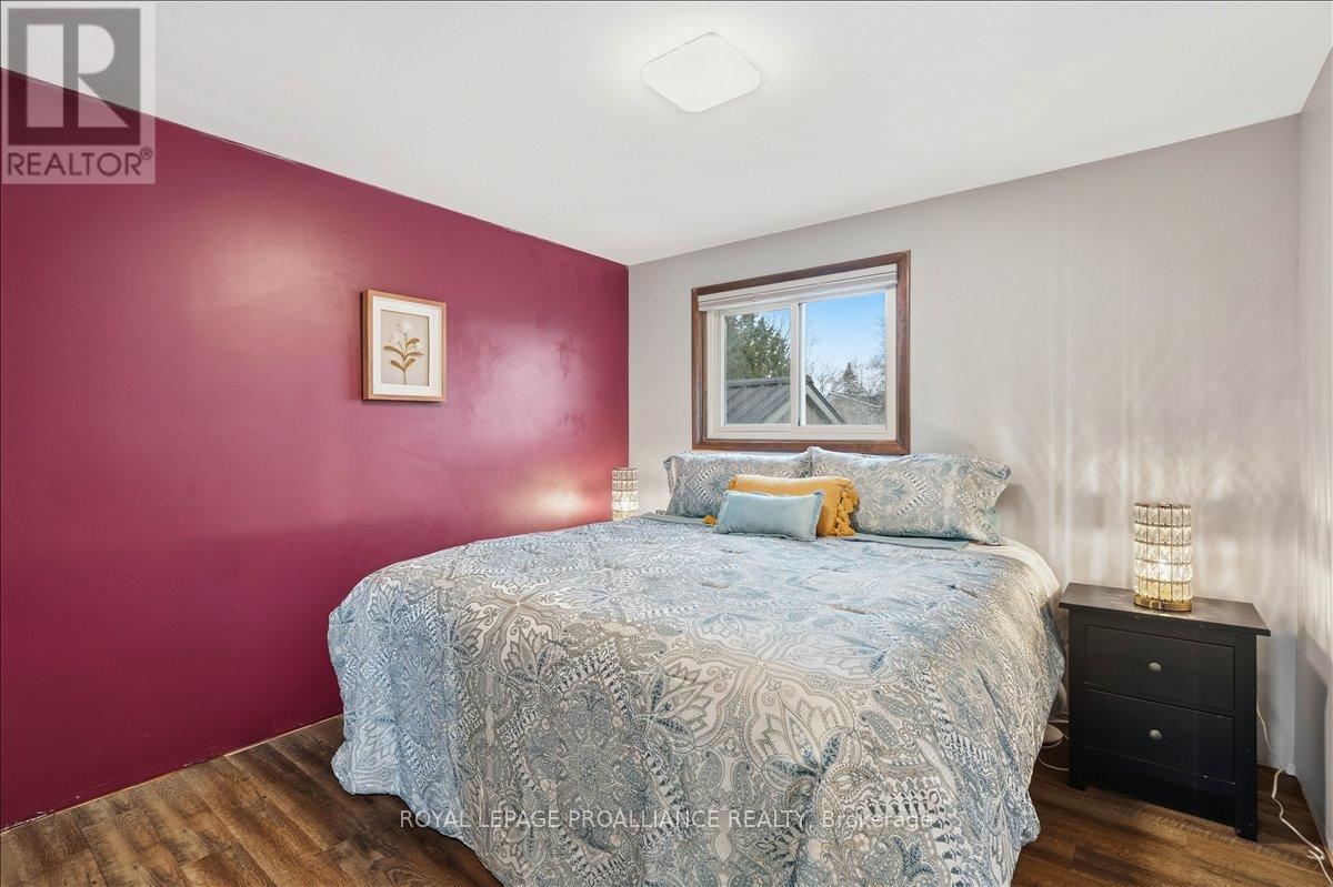 












607 BRIDGE STREET E

,
Belleville (Belleville Ward),




Ontario
K8N5G9

