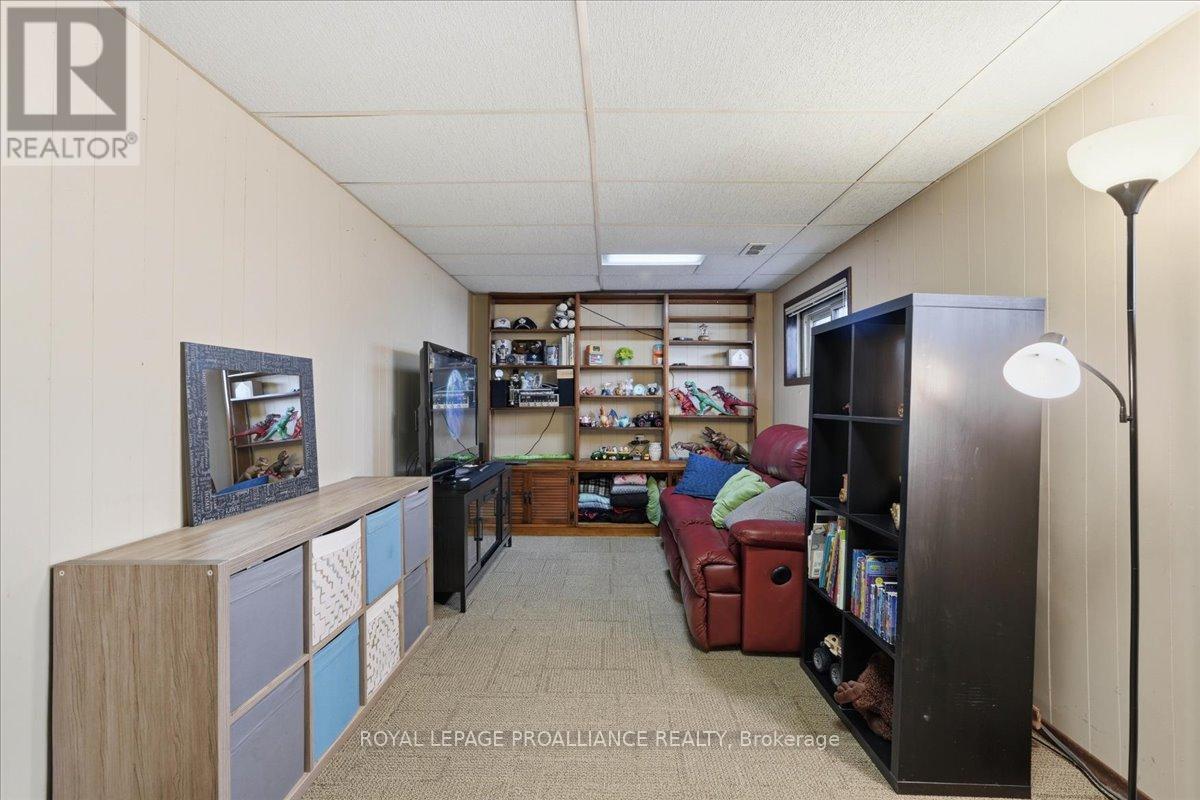 












607 BRIDGE STREET E

,
Belleville (Belleville Ward),




Ontario
K8N5G9

