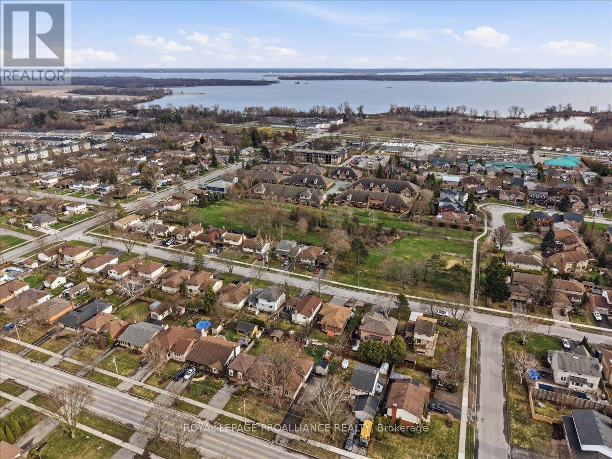 












607 BRIDGE STREET E

,
Belleville (Belleville Ward),




Ontario
K8N5G9

