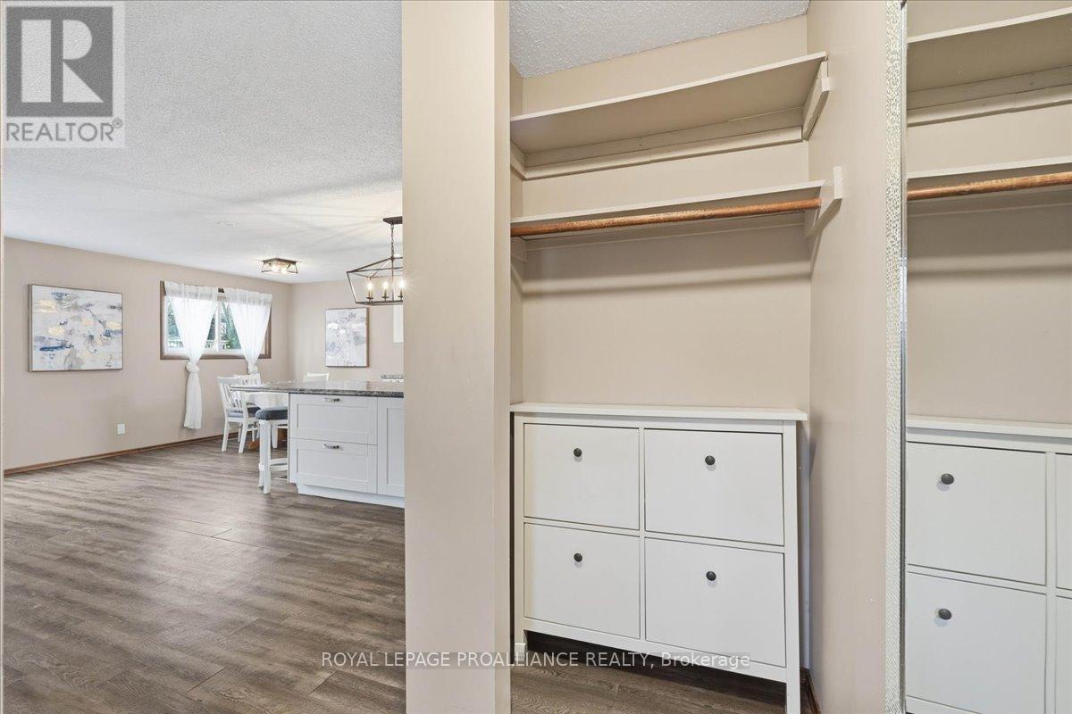 












607 BRIDGE STREET E

,
Belleville (Belleville Ward),




Ontario
K8N5G9

