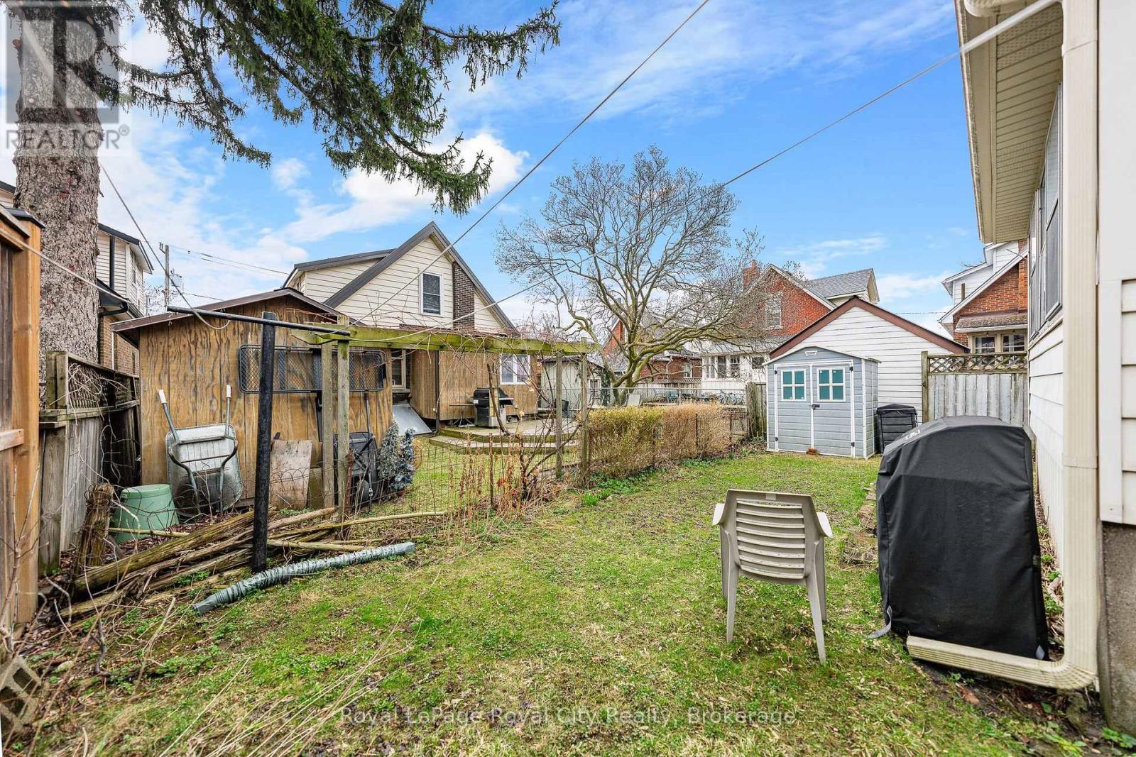 












9 STULL AVENUE

,
Guelph (Exhibition Park),




Ontario
N1H1N2

