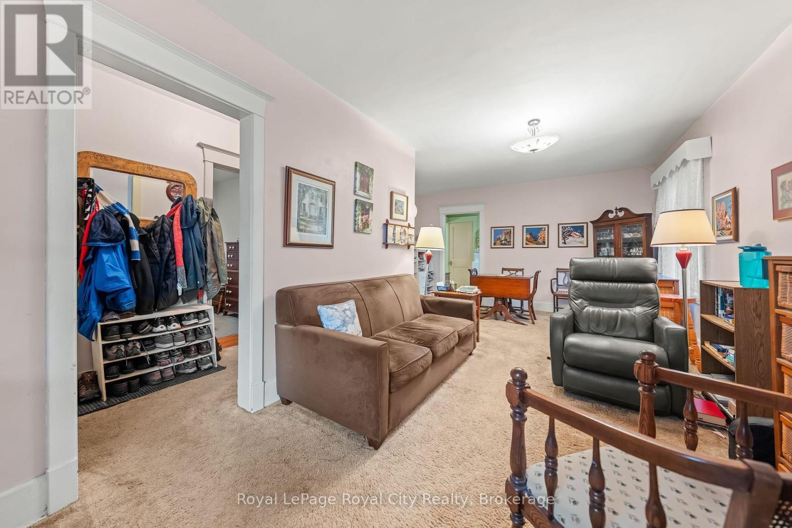 












9 STULL AVENUE

,
Guelph (Exhibition Park),




Ontario
N1H1N2

