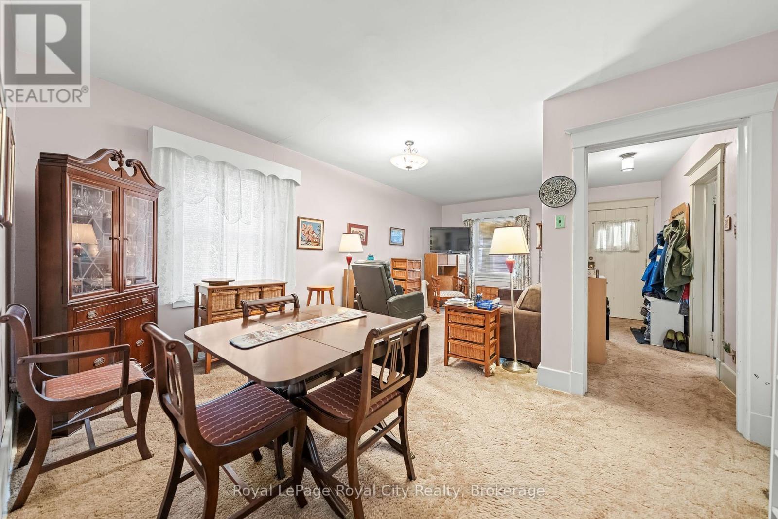 












9 STULL AVENUE

,
Guelph (Exhibition Park),




Ontario
N1H1N2

